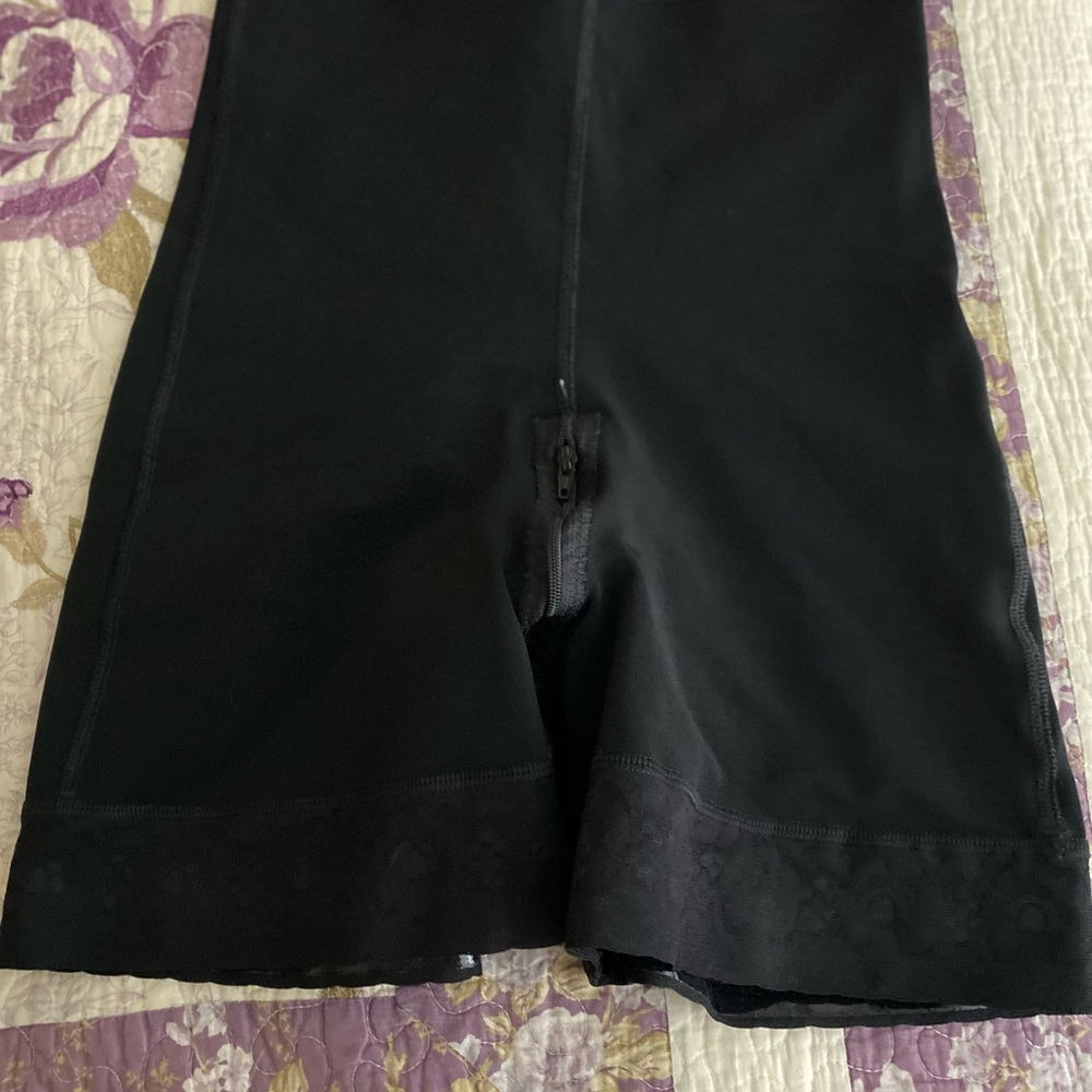 Shapewear - Picture 2 of 5